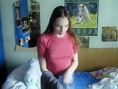 Nerdy girl shows her sex talent in amateur porn video