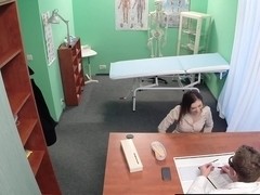 Amateur squirting eurobabe visits her doctor