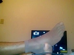 EbonyFeet nylons and rubbing