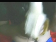 Alumna le da todo a su profe para k la apruebe