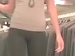 Incoyable cul dune blonde - amazing ass