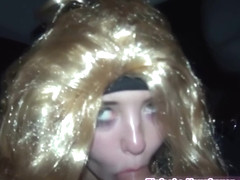 Deutsche Nutte mit dicken titten blowjob und pissen