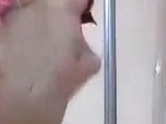 Lisicika shows her pussy and spinning around a pole