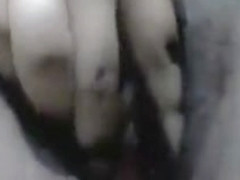 Safada mexendo na xoxota