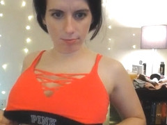 Horny Babe Dildo Fucks Her Pussy on Cam