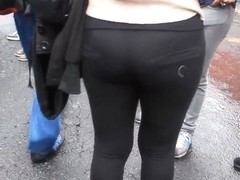 Ricos leggins negros en marcha