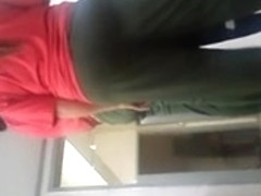 Mostrando o pau no meio de uma reuniao no vestiario