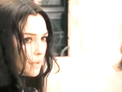 MONICA BELLUCCI HOT NIPPLE SCENES IN DON'T LOOK BACK MOVIE