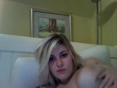 a hawt not slender non-professional hottie on webcam