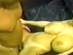 Cogiendo rico en el sillon con la tetona