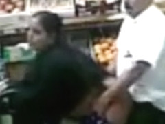 follada en la fruteria