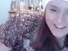 RoksanaElita shows his naked body