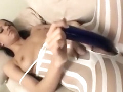 petite amateur hottie mastur...