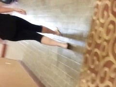 Fit MILF in black spandex walking(FACESHOT)