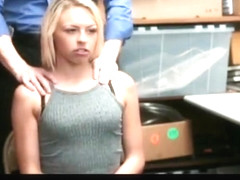 shoplifting 5 girl caught by guard nice koooool video
