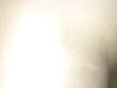 Mientras mi marido duerme yo me cojo a su sobrino