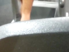 hottie at the gym!!