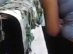 Nalgona En Mallas Negras Sentada