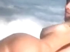 Voyeuring Horny Couple On Crowdy Beach