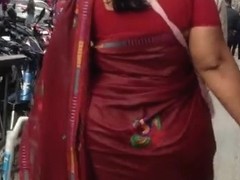 huge ass sexy mom in sari jiggling