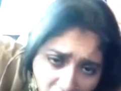 Desi girl sucking bf dick in car