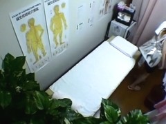 Hidden cam massage for pretty Asian and her hairy cunt