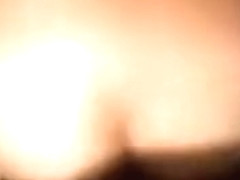 Apr�s une longue pipe elle offre ses fesses � son mec