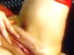 Hot sexy MILF pussy squirt