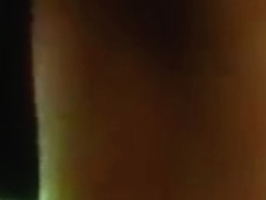 Por baixo da saia da gostosa subindo no onibus