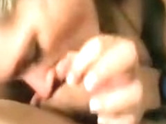 A woman who gives an extra s...