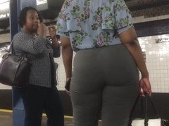 Tall Mature Ebony Booty in Grey Pants