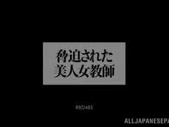 Shino Tsubaki performs wild group action