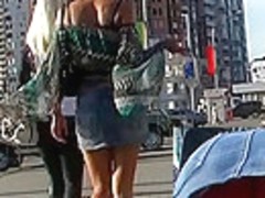 Candid upskirt and hawt leggins