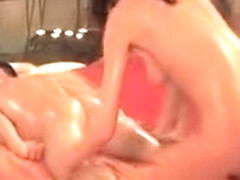 Sexy body brunette babe gives amazing