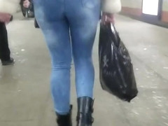 Nice round ass in tight jeans in winter another day