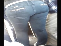 Que nalgotas en el transporte