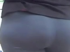 hot mom with nice ass in mall