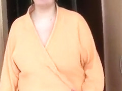 Couple amateur avec une grosse cochonne nous démontre l’étendue de leur perversité devant la .