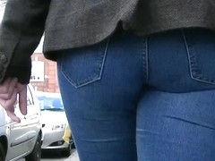 Candid ass in jeans