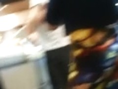 Voyeur im Supermarkt