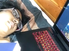 Indian Girl Masturbates to TETRIS???