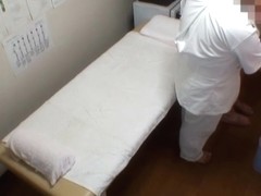 Hidden cam fuck sex for Asian girl in the massage parlor