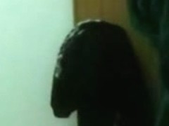 francesca si veste dopo la doccia