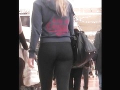 Nice Mature in Leggins