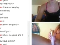 2 hotties have lesbian cybersex on omegle