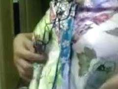 Homemade webcams vid of me teasing with my mature body