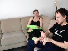 Cute Lady Gets Her Mature Feet Sniffed And Massaged On The Sofa (czech