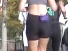 Cute runner gets on my candid voyeur video by chance 01i