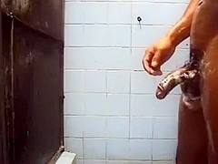 Peruvian in the bathroom